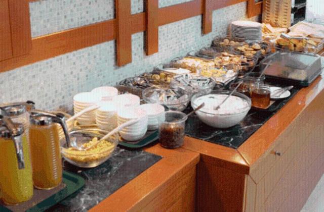 Elpida City Hotel Серрес Екстер'єр фото